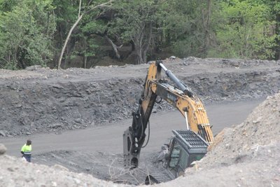 Government concedes ‘grey areas’ in land and mining laws